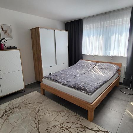Ferienwohnung Quiet House - 10 Min Away From Cologne Bergisch Gladbach Exterior foto